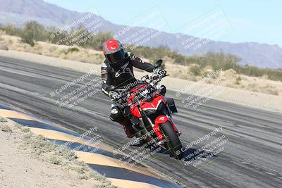 media/Dec-04-2025-Racers Edge (Thu) [[5ebc9f124d]]/3-B Group/3-Session 2 (Turn 7 Inside)/